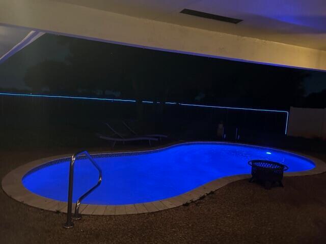 Building Photo - 2400 SW 86th Ave