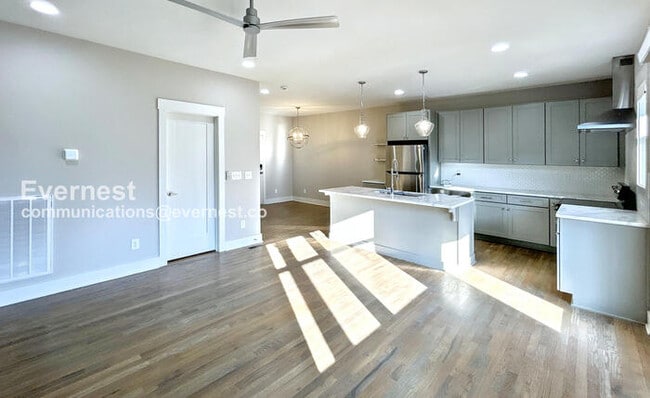 Building Photo - 220 Croleywood Ln