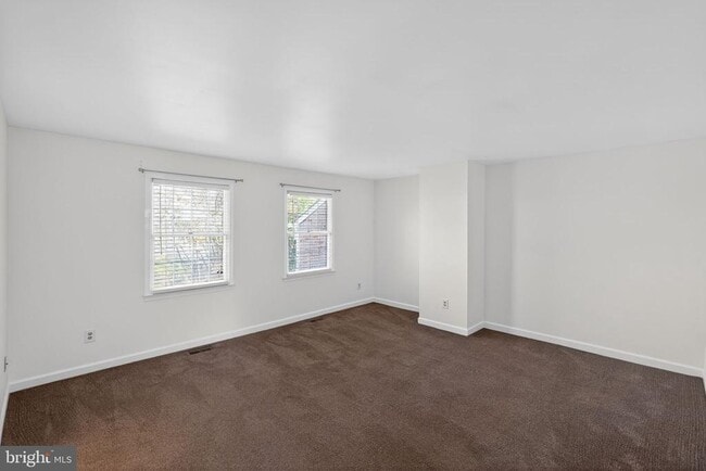 Building Photo - 219 Heather Ct