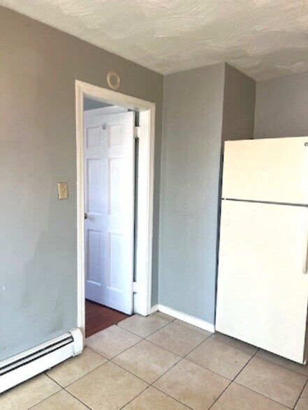 Building Photo - 87 Central Ave