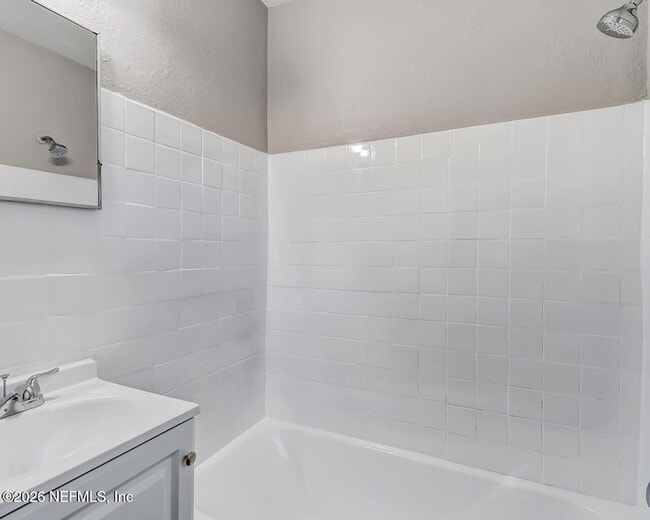 Building Photo - 1901 Pullman Ct