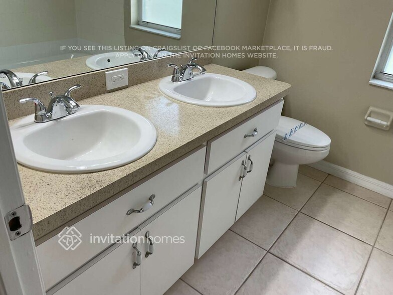 Building Photo - 11011 Lynn Lake Cir