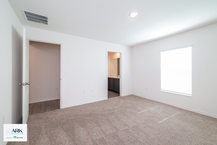 Building Photo - 324 Kensington View Dr