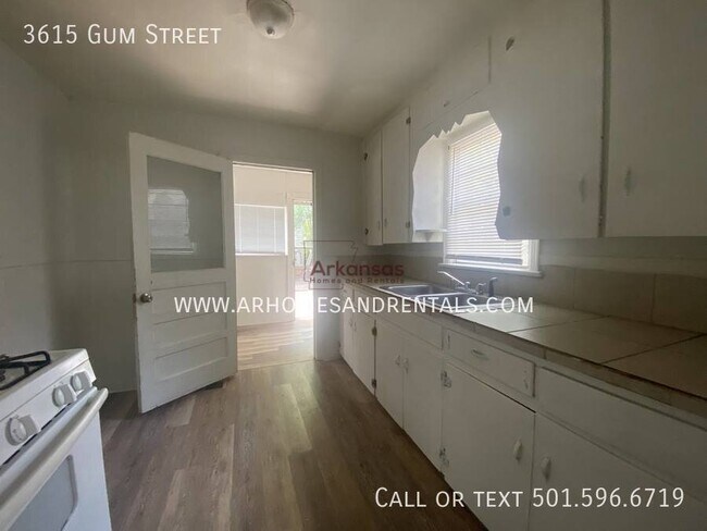 Building Photo - 3615 Gum St