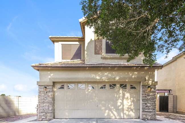 Building Photo - 1410 E June St