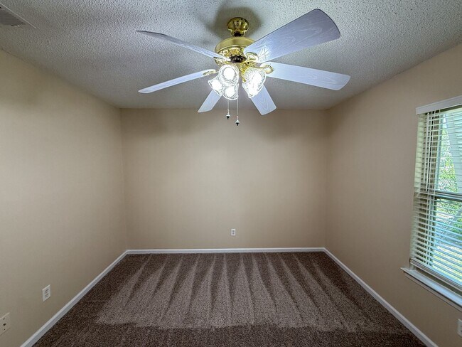 Building Photo - Completely Updated Brick Home with New Kitchen Appliances, Bathrooms, Flooring & Paint!