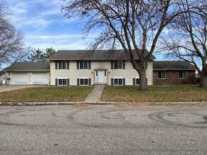 Building Photo - 2420 4th Ave SE