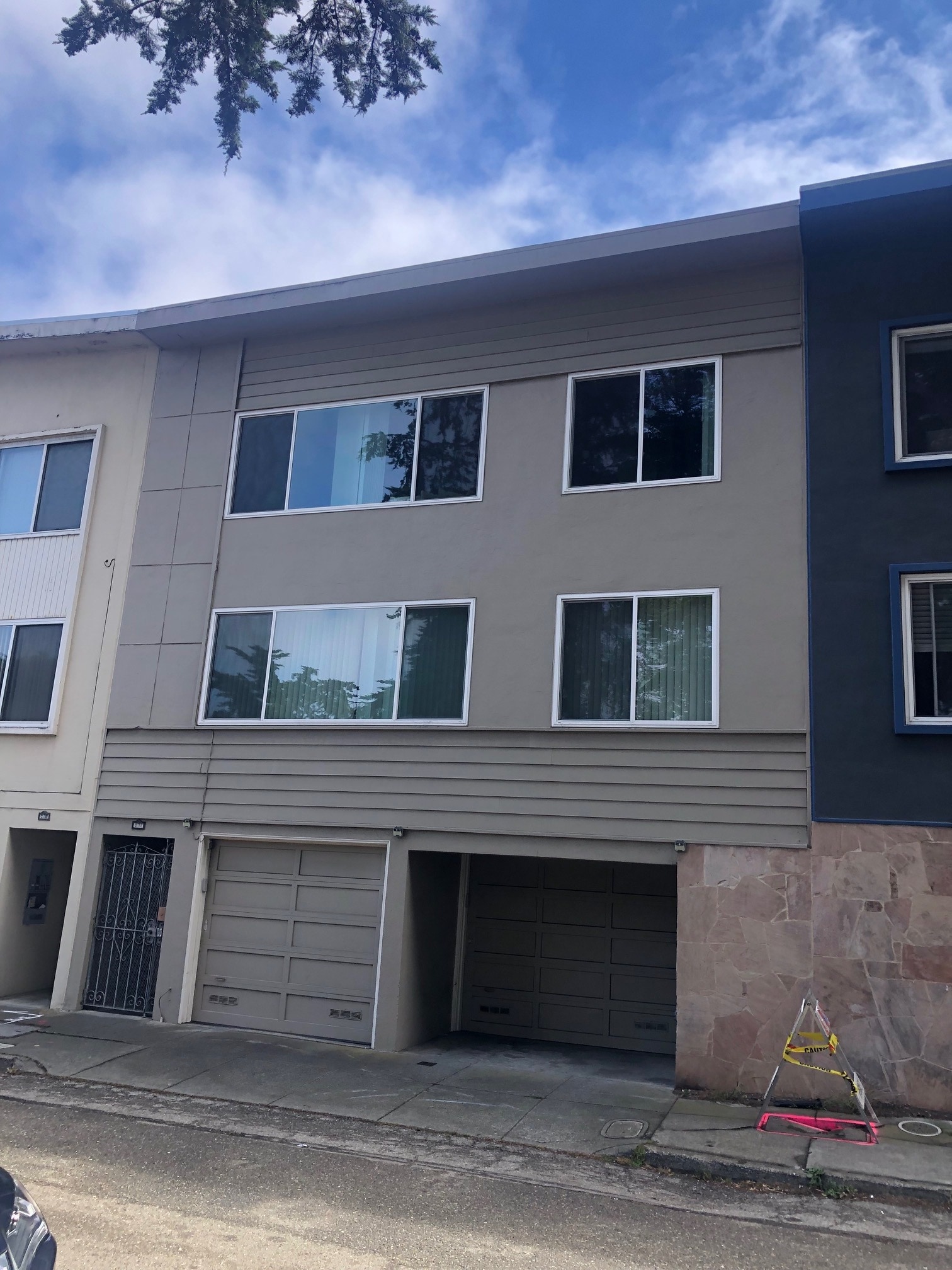 Building Photo - 132 Locksley Ave