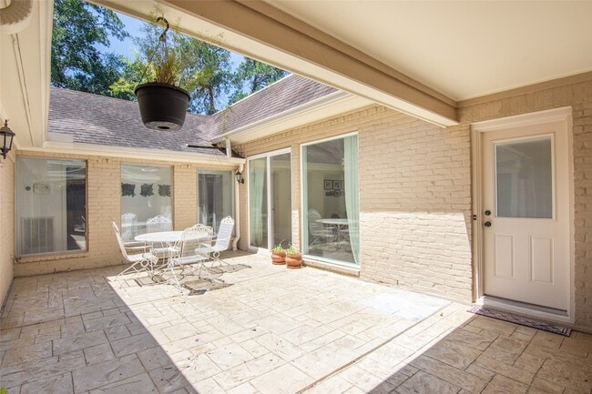 Building Photo - 354 Tealwood Dr