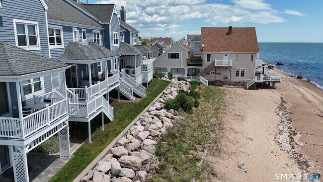 Building Photo - 72 Cosey Beach Ave