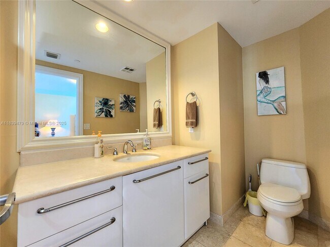 Building Photo - 3101 S Ocean Dr