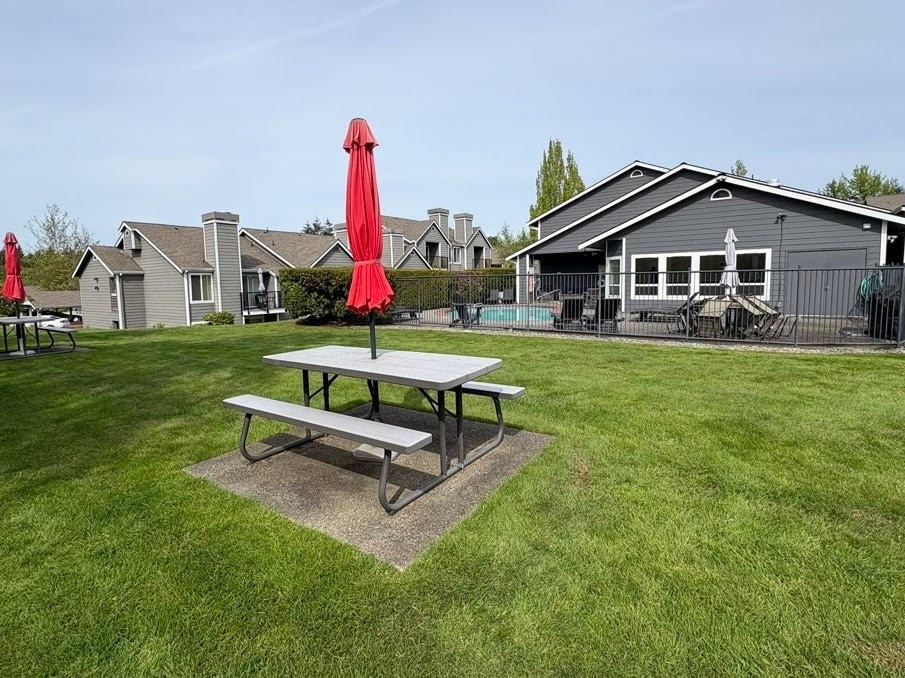 Picnic area - 12510 109th Ct NE