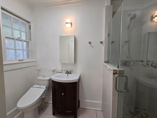 Building Photo - 4526 Aukai Ave