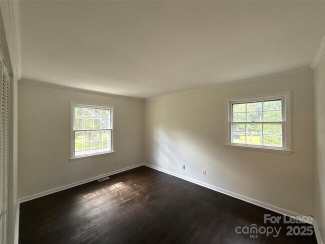 Building Photo - 6201 Bonnybrook Ln