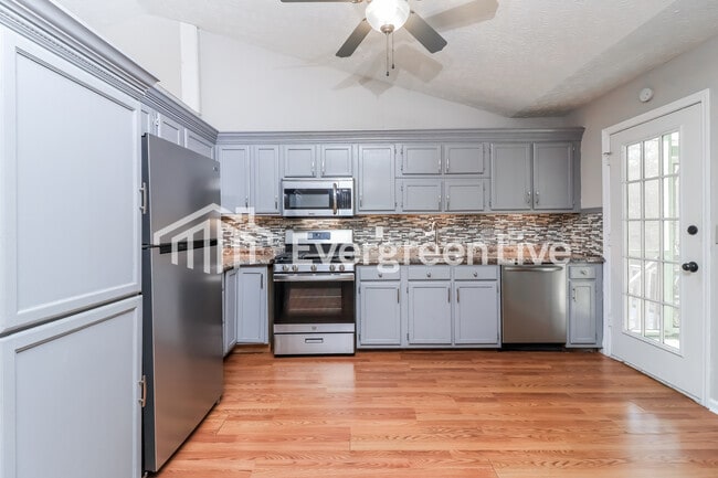 Building Photo - 4204 Sterling Pointe Dr