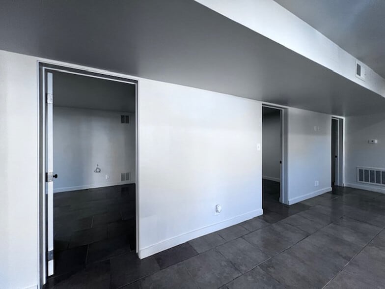 Building Photo - 1037 Peralta St