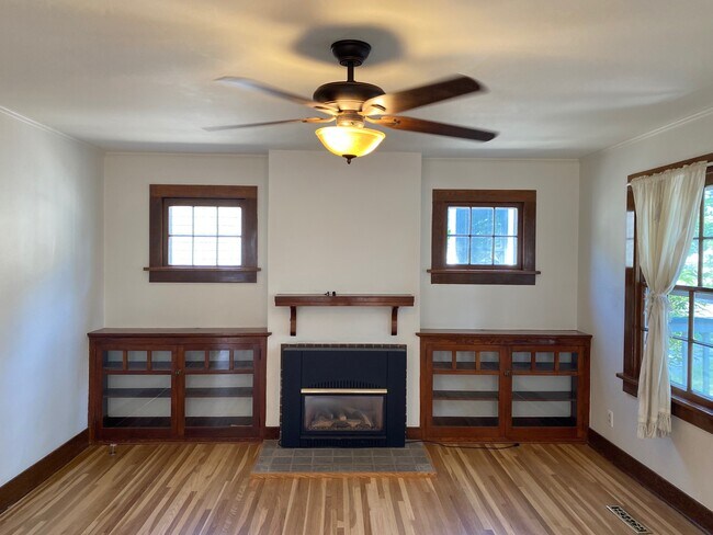 Building Photo - 335 E Elizabeth St