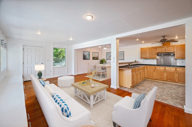 Building Photo - 330 Lapa Pl