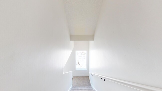 Building Photo - 547 W 1810 N