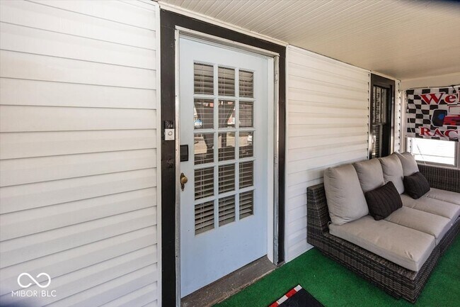 Building Photo - 6140 Winthrop Ave