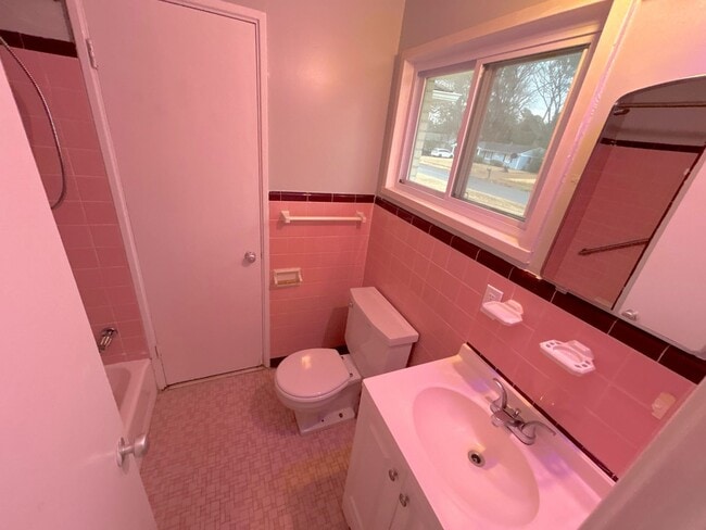 Building Photo - 5366 Brantford Ave