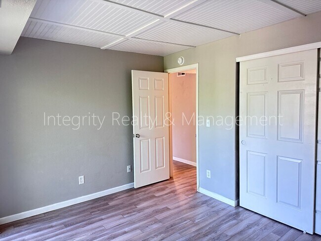 Building Photo - 2575 S Syracuse Way