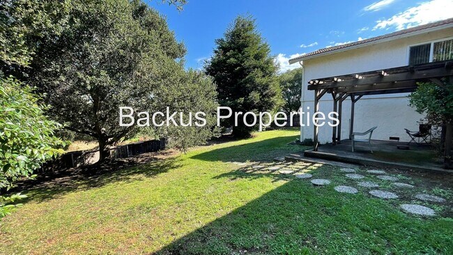 Building Photo - 18725 Vasquez Ct