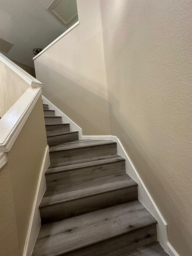 Building Photo - 11027 Dellrose Crossing Dr