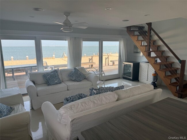 Building Photo - 25 Shinnecock Rd