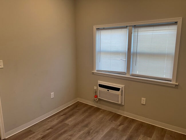 Building Photo - 7038 Woodland Ave