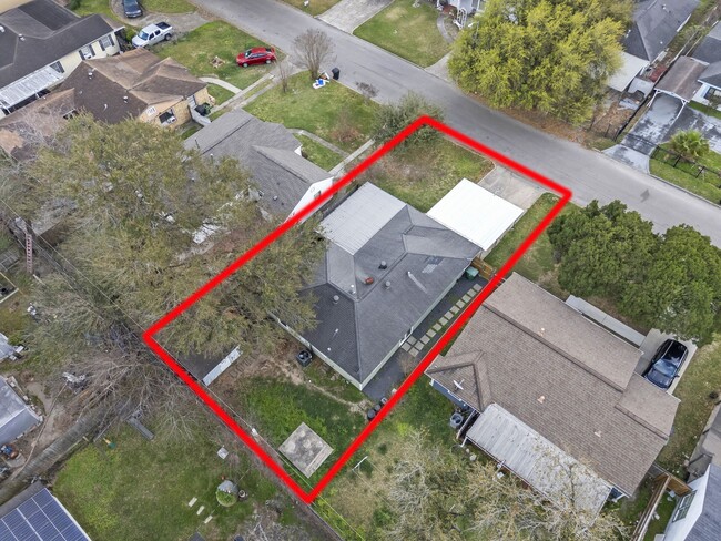 Building Photo - 7511 Magnolia St