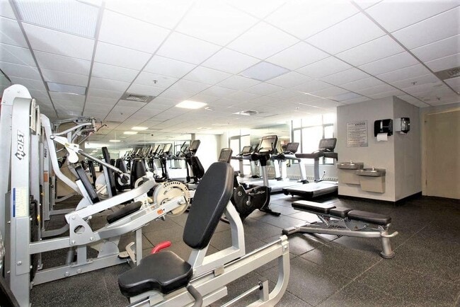 Building Photo - 105 Greene St