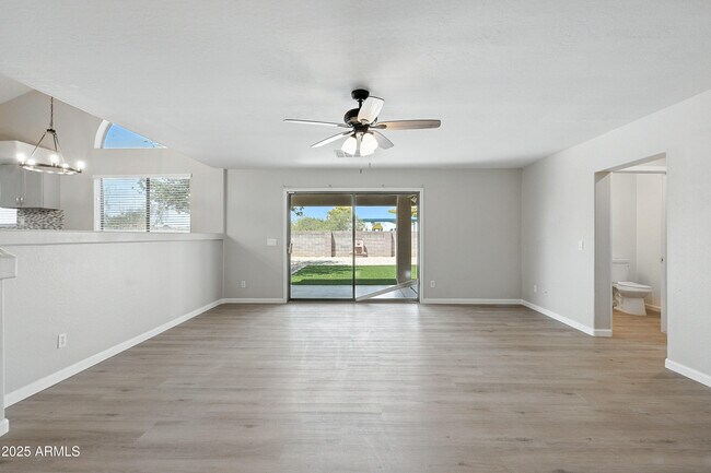 Building Photo - 6412 N 78th Ln