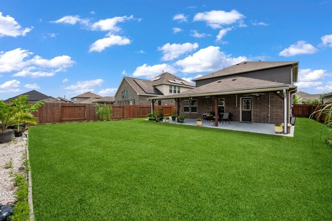 Building Photo - 8831 W Cres Lake Cir
