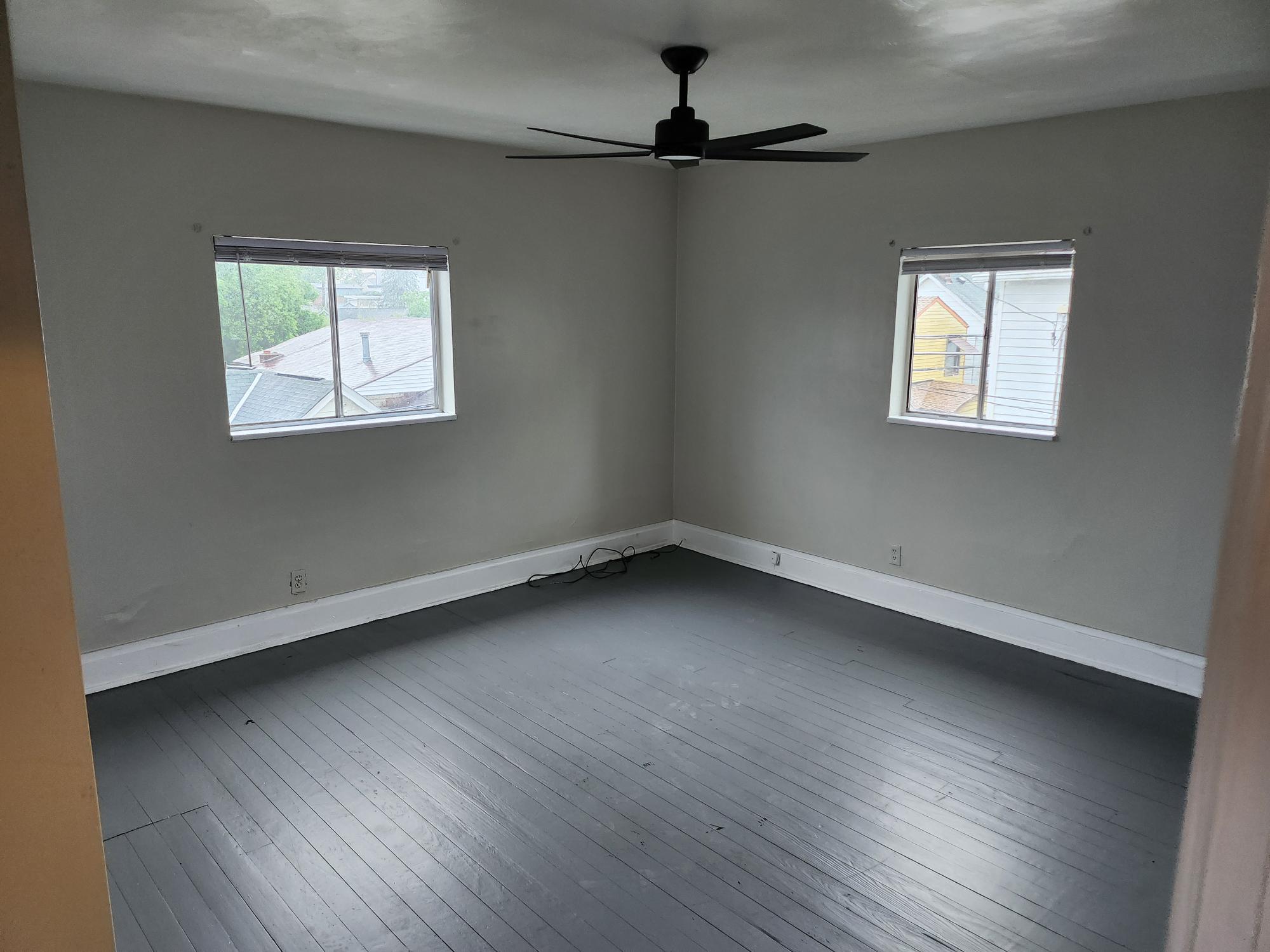 Building Photo - 522 Center St