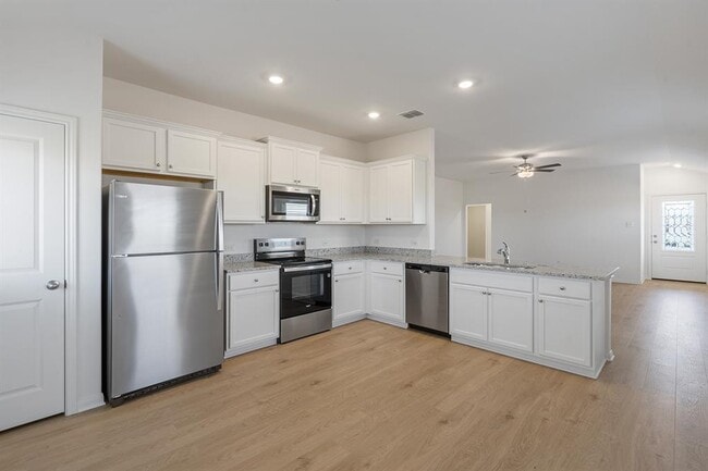 Building Photo - 129 Paria Ct