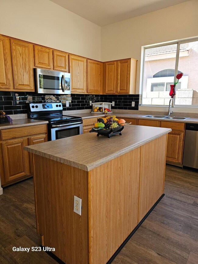 Building Photo - 790 W Cherrywood Dr