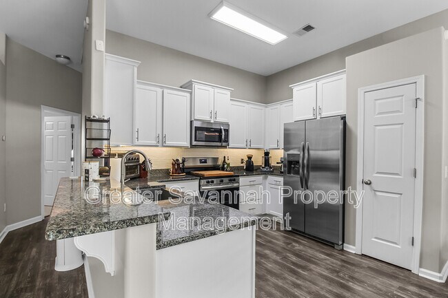 Building Photo - 133 Pine View Crossing