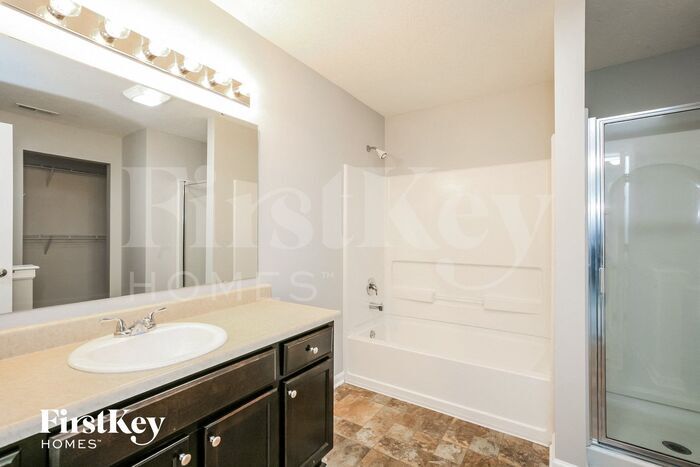 Building Photo - 13815 Zion Ct