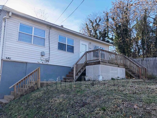 Primary Photo - 7064 Mitchell Ave