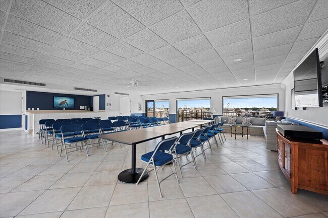 Building Photo - 1200 Marine Way