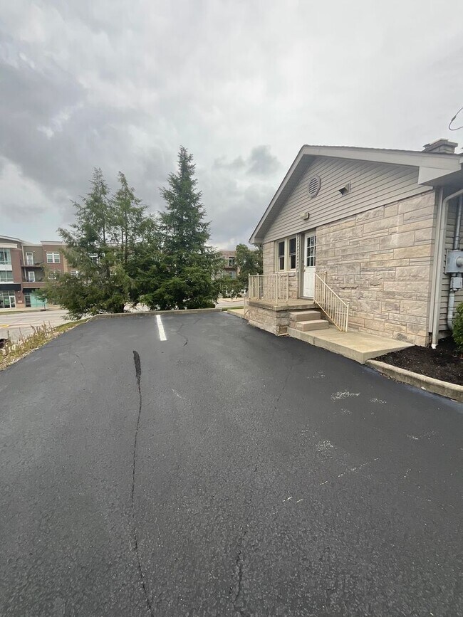 Building Photo - 1217 N College Ave