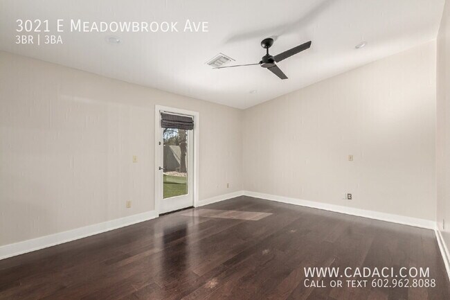 Building Photo - 3021 E Meadowbrook Ave