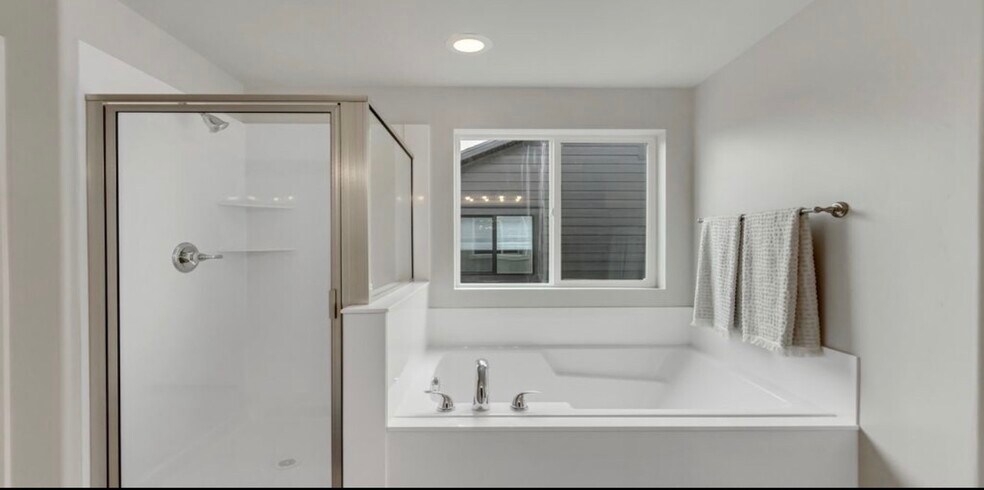 Building Photo - 932 S 250 W