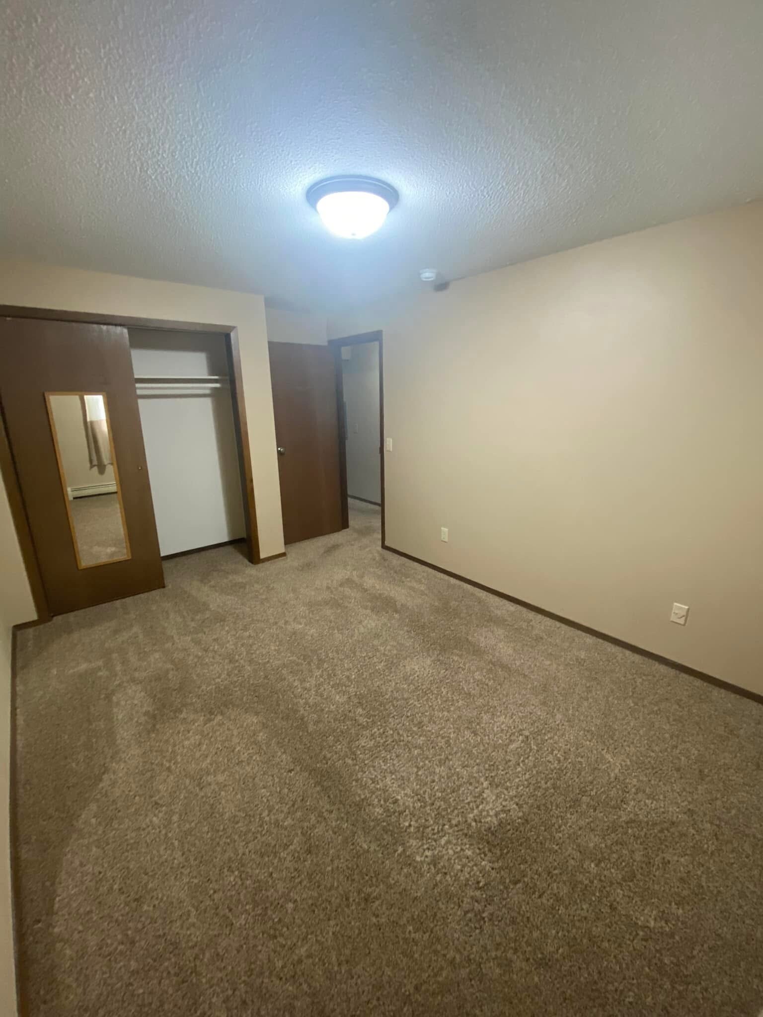 Building Photo - 2808 E Klondike Trl