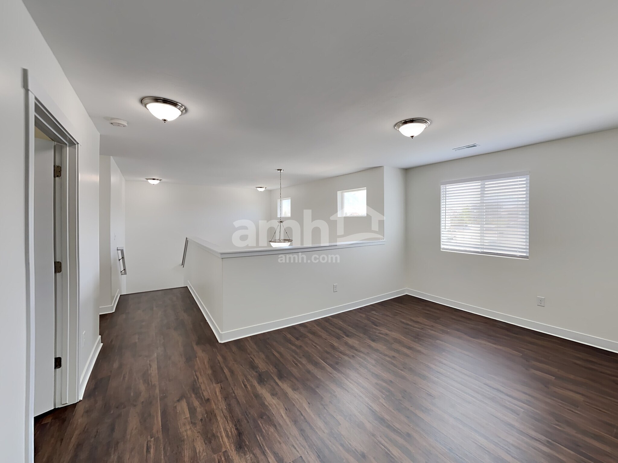 Building Photo - 574 Fireside Ln