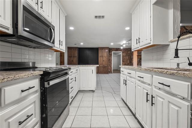 Building Photo - 4304 Lindsay Ln