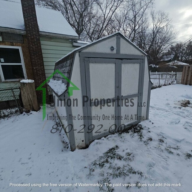 Building Photo - 1042 Gillett St