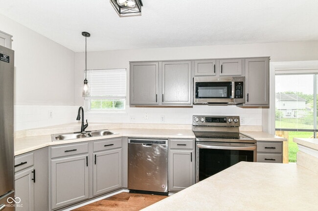 Building Photo - 6040 Portwood Ct