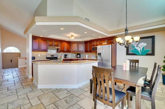 Building Photo - 2697 Pala Dura Dr